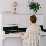 Ide Dekorasi Piano Elegan untuk Mempercantik Ruangan Rumah